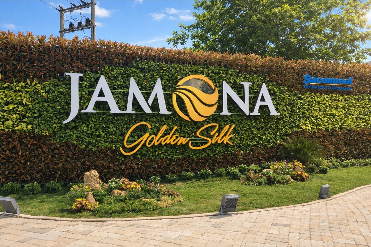 Cổng chào dự án Jamona Golden Silk đường Bùi Văn Ba Quận 7 TP.HCM