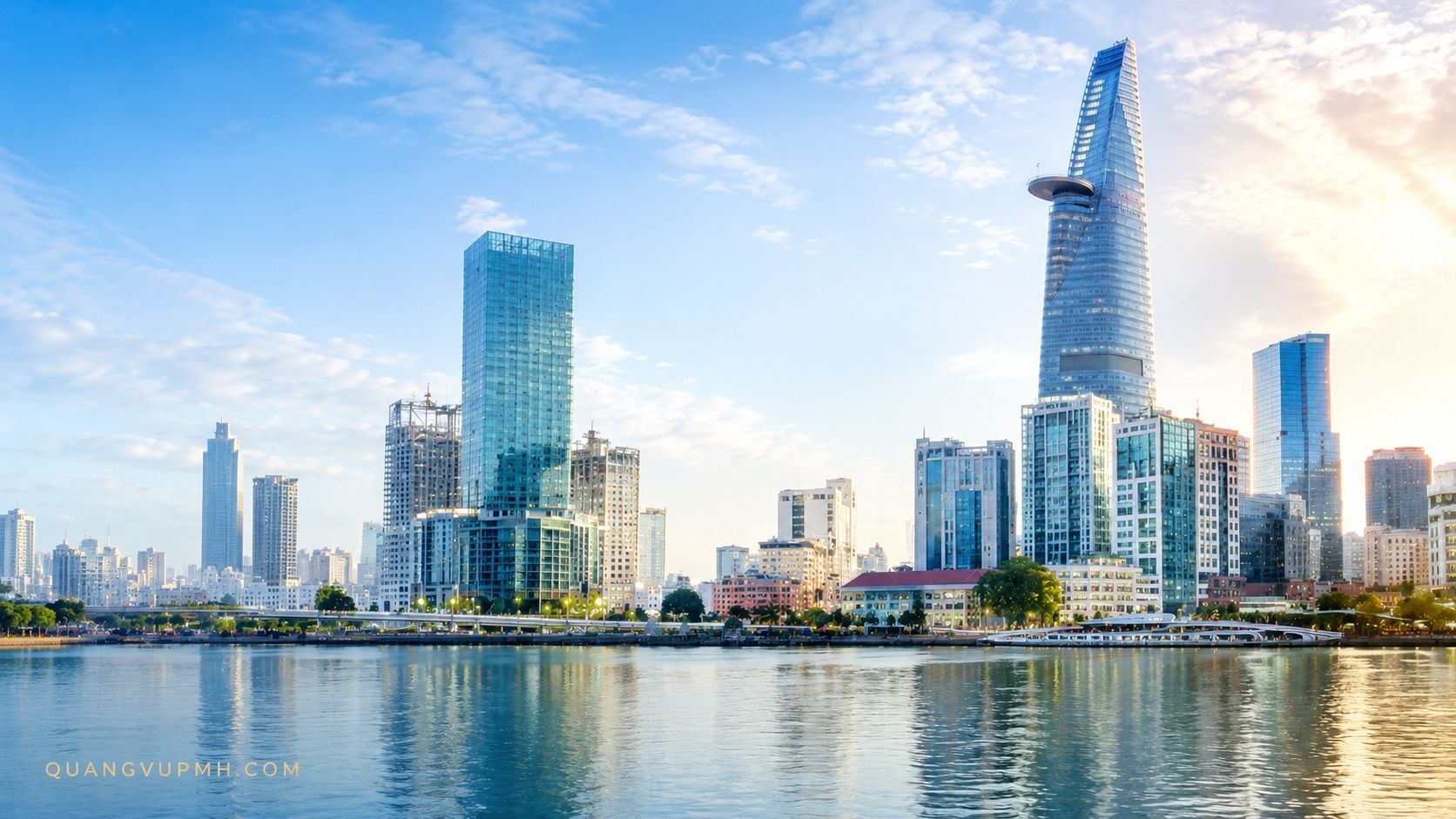 Toàn cảnh TP.HCM minh họa quy định mới về hệ số điều chỉnh giá đất năm 2026 có hiệu lực từ ngày 01/07/2026.